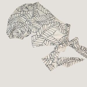 Fe NOEL Leaf Print One-Shoulder Top